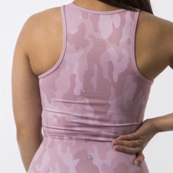 BNWT Buffbunny Aurora White Camo Crop Top - Picture 5 of 6